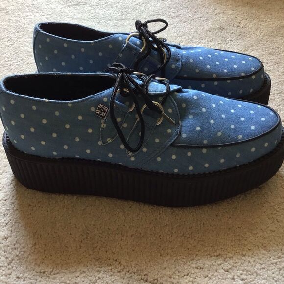 T.U.K Unisex Blue and White Denim Polka Dot Viva Mondo Creeper Platforms - Picture 5 of 9